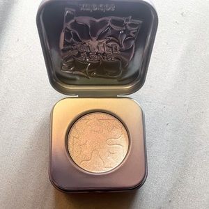 Kaleidos Make Up Space Age Highlight in M02 The Space Age Gifted